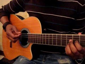 Leçon pour débutants : la prise de la guitare